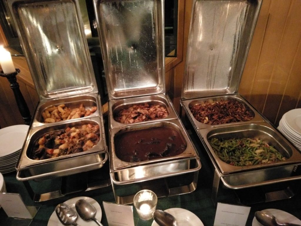 Warmes Buffet beim Tasting